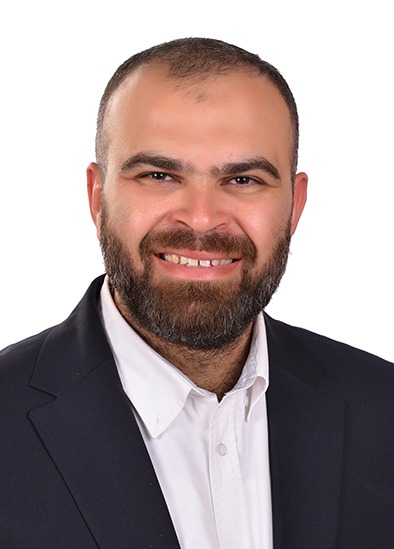 بروفيسور محمد حلمي – متخصص توسيع القناة العصبية بالمنظار في التجمع الخامس